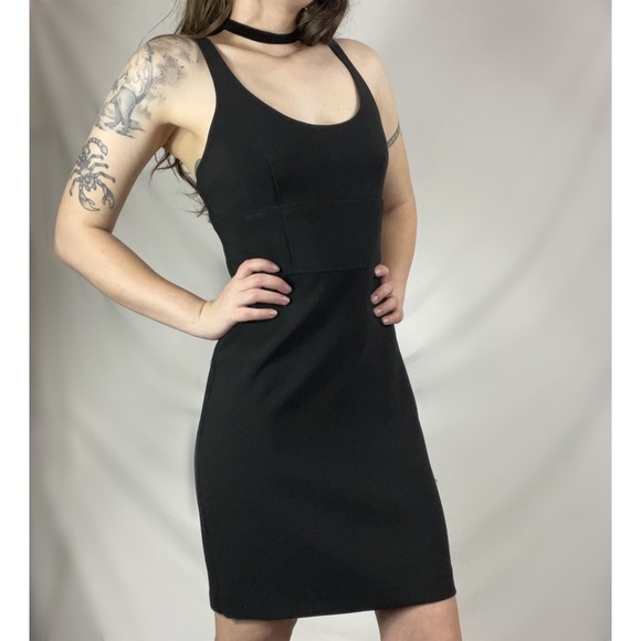 Black Elizabeth and James Dress - Picture 4 of 12